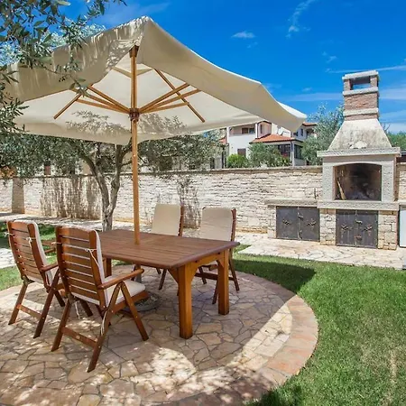 Casa de Férias Rafael 1 *