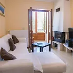 Rafael 1 Nyaraló Karpinjan