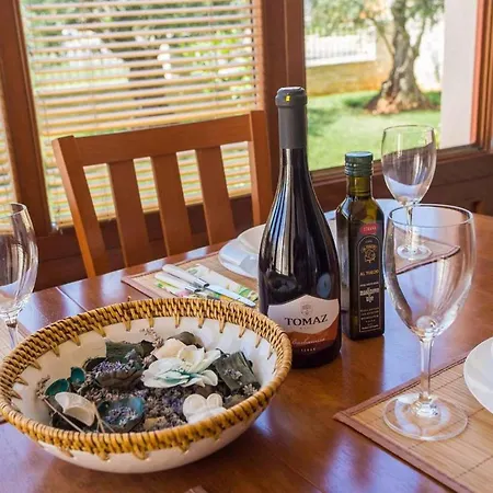 Vakantiehuis Rafael 1 *